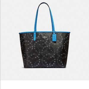 💕FINAL SALE💕NWT COACH Reversible tote and pouch
